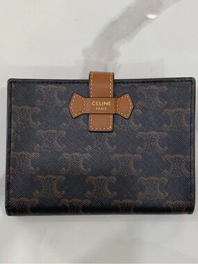 🚩steal Celine Triomphe Canvas Bifold Wallet in Dark Brown with Tan Trim